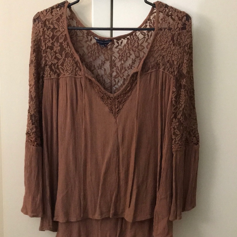 Brown lace top!